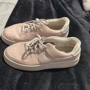 Nike Air Force One, sage, low sneakers